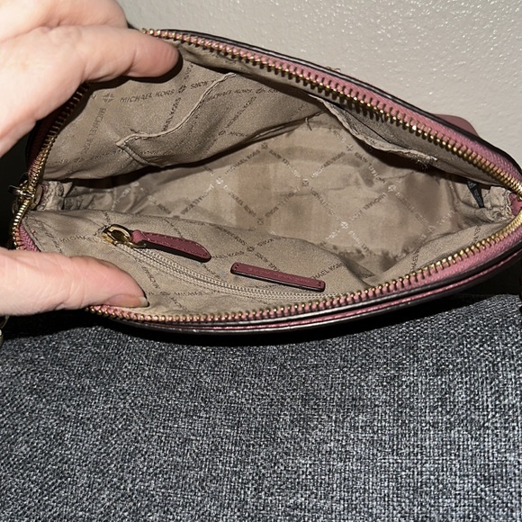 Michael Kors Cindy Dome Crossbody Style 38s9xcpc3l Pink - Picture 3 of 5